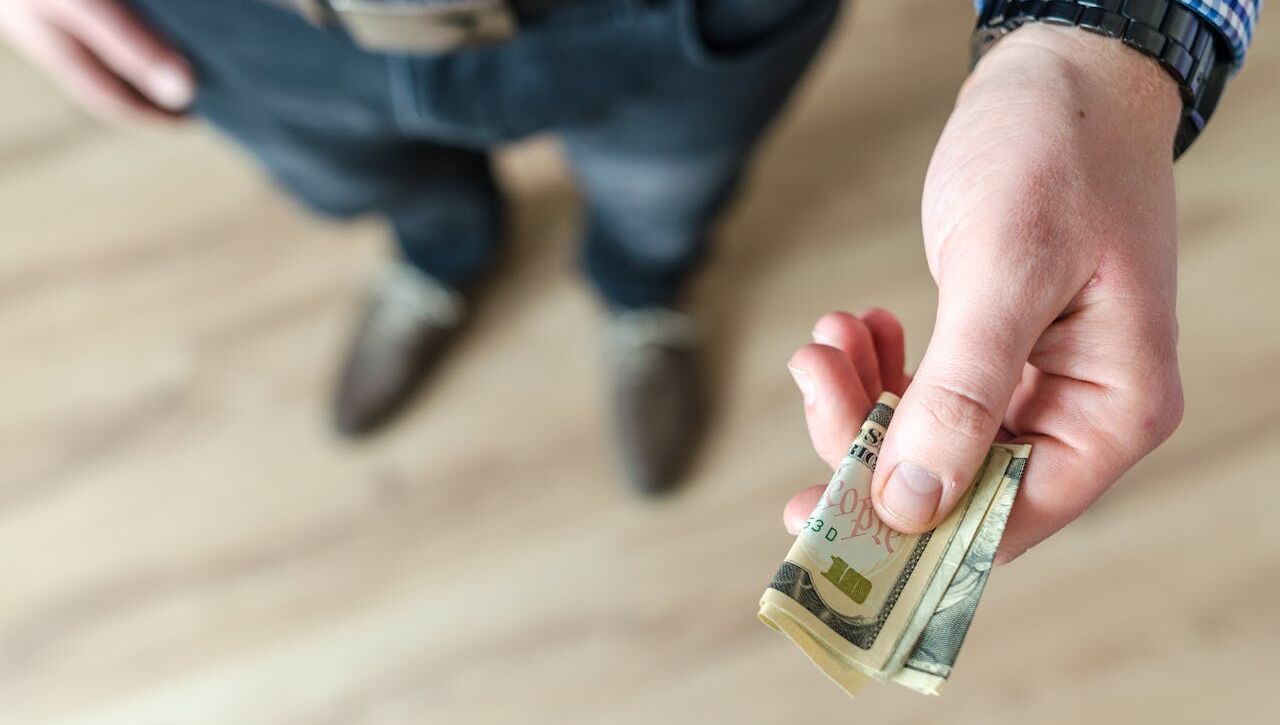 Pedir un préstamo en Comfama: la guía sin rodeos que tu bolsillo agradecerá