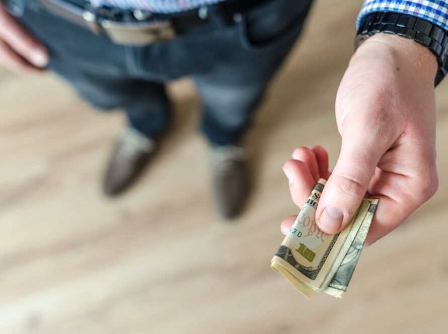 Pedir un préstamo en Comfama: la guía sin rodeos que tu bolsillo agradecerá