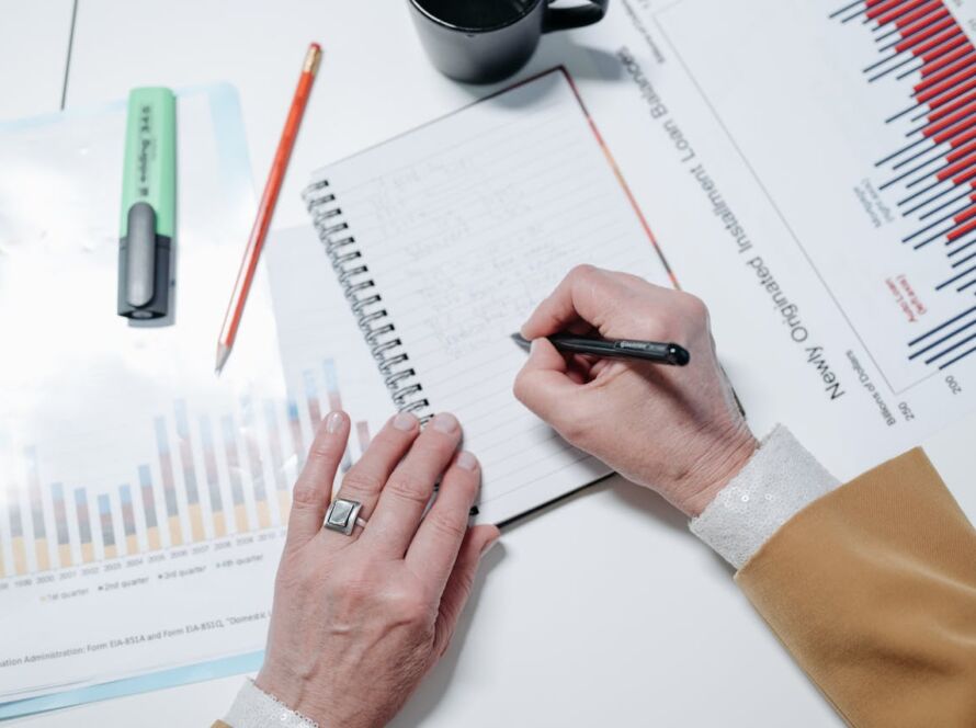 Necesito un préstamo: qué hacer antes de endeudarte | Fincompara